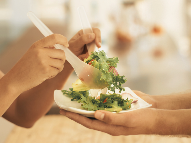 Weinig honger in de zomer? Ontdek hoe je bij warm weer gezond blijft eten!