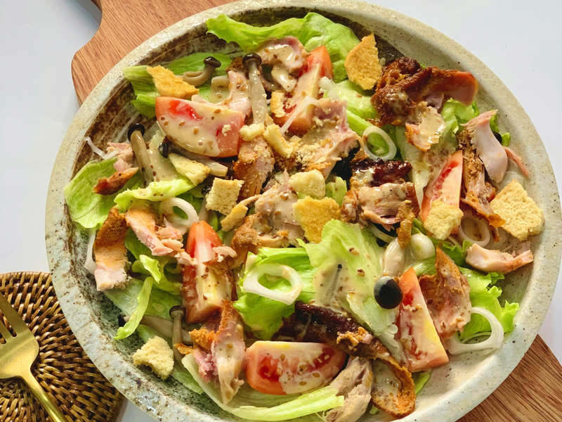 Pastasalade met kip, honing- en mosterddressing