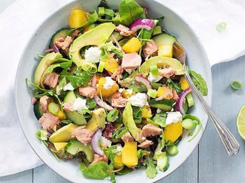 Salade met tonijn en mango