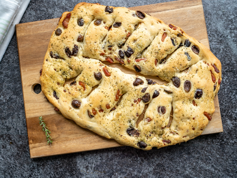 Fougasse met olijven en rozemarijn